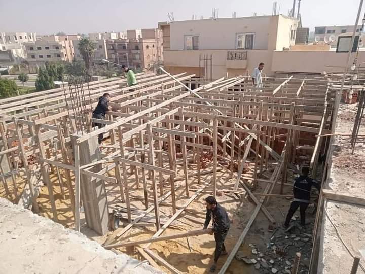 استرداد قطع أراضٍ لمخالفة شروط التعاقد وإزالة مخالفات بمدينة العبور